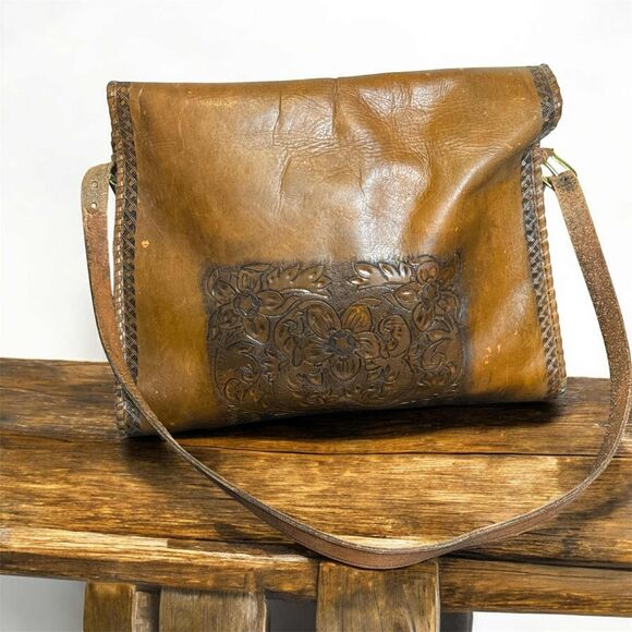 Vintage BOHO Handcrafted Stitched Tooled Leather Saddlebag Purse Floral Design - Picture 2 of 10